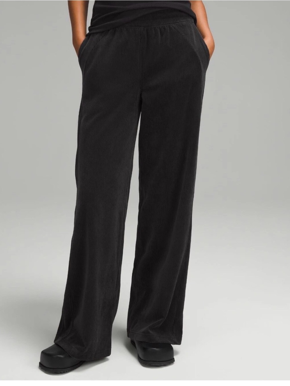 Lululemon Scuba Mid-Rise Wide-Leg Pant Velvet Cord black sz 8 - Picture 4 of 6